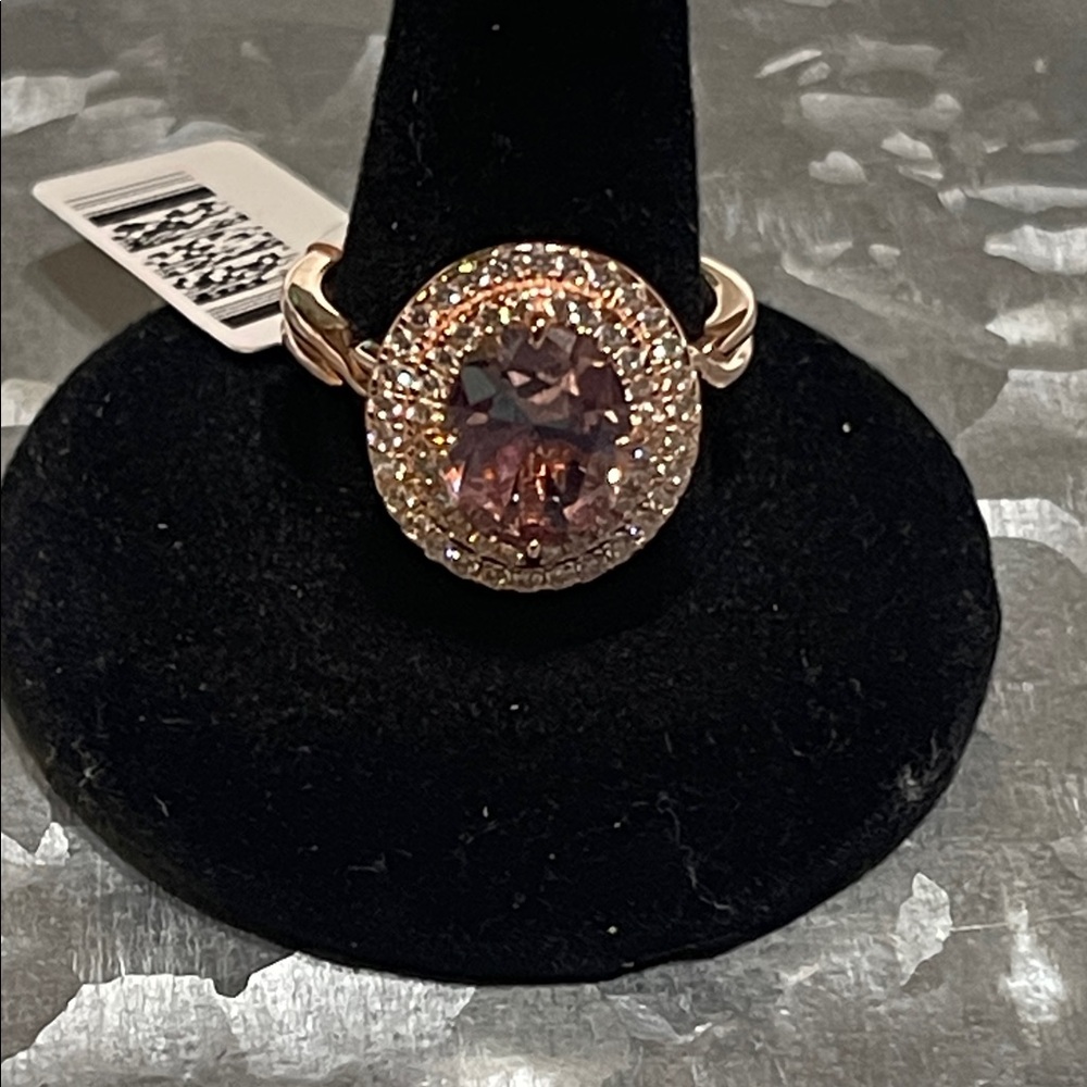 Bella Luce 4.19 Blush Color Stone with White Diamond Simulant. Rose color Band 7